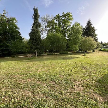 Le Vert Logis Vicq-Sur-Breuilh Екстер'єр фото