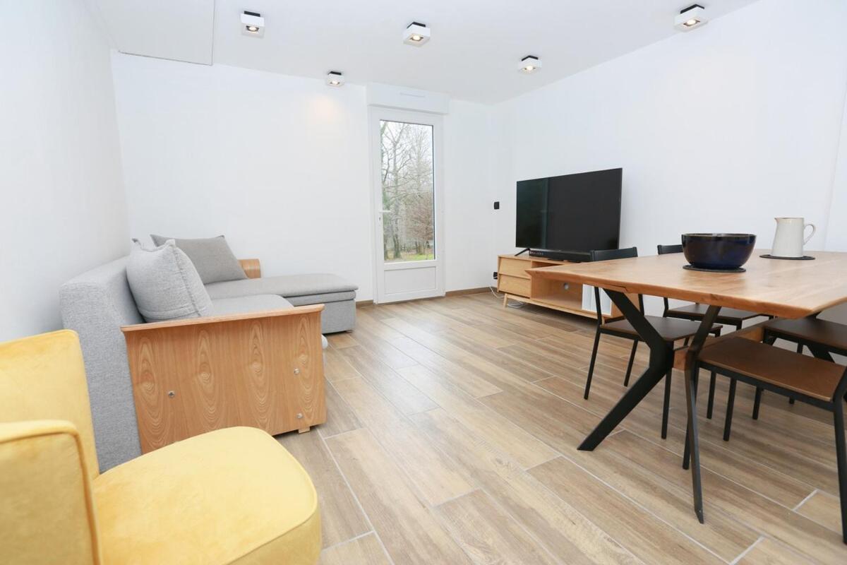 Le Vert Logis Vicq-Sur-Breuilh Екстер'єр фото